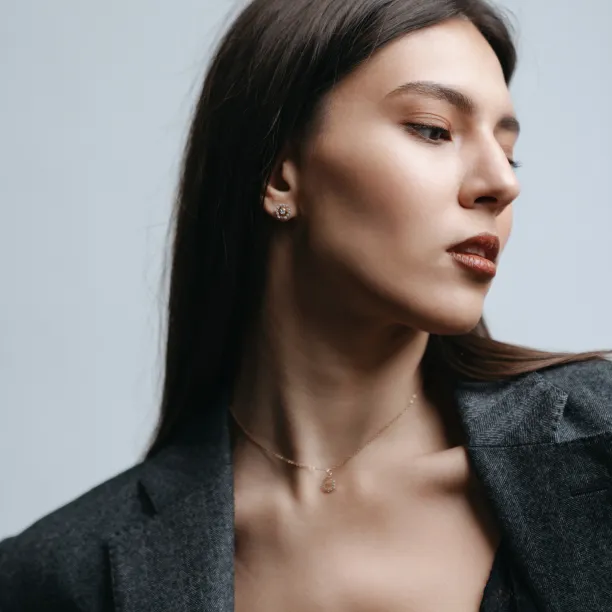 Zlatý náhrdelník s lab-grown diamantovým hexagon přívěskem MARION Image