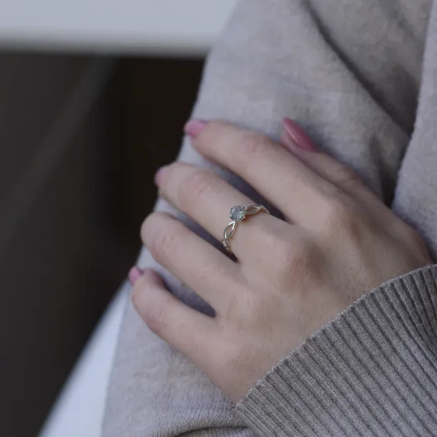 Gold ring with moss agate and diamonds QUEEN Image