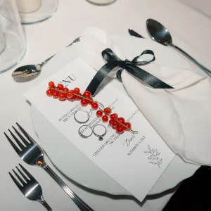 Jemně zahnutý prsten se salt and pepper diamanty FERO Thumbnail