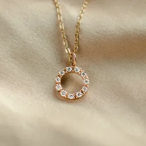 Minimalistický náhrdelník s laboratorními diamanty REESE