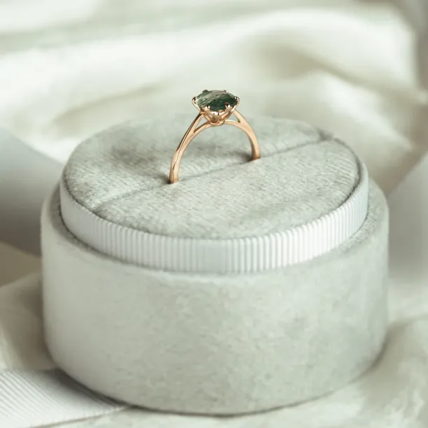 Moss agate gold ring OLLY Image