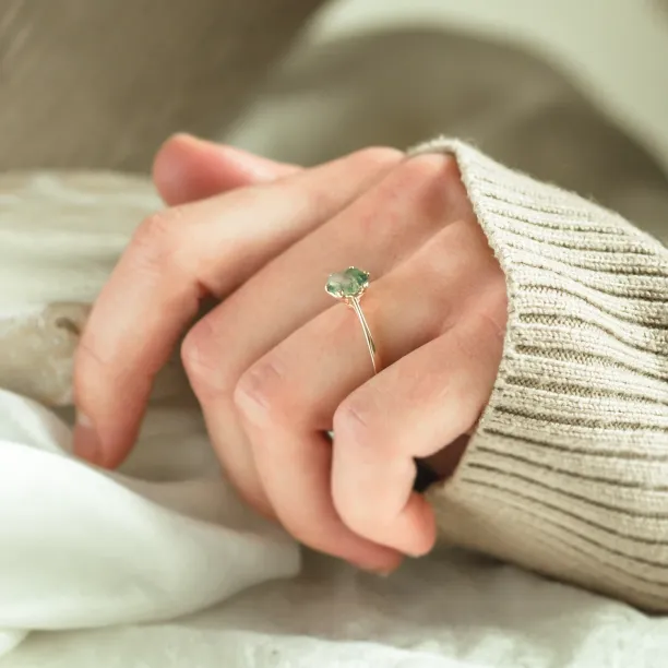 Moss agate gold ring OLLY Image