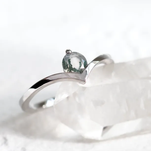 Gold ring with moss agate AMY Image