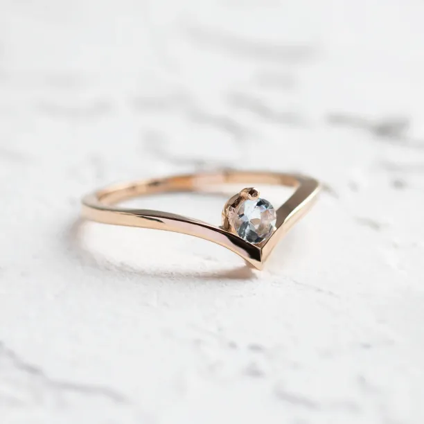 Gold aquamarine ring AMY Image
