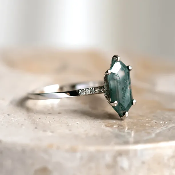 Gold diamond ring with moss agate ROXANE Image