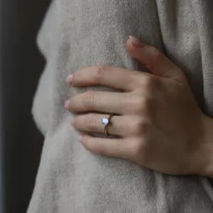 Zlatý prsten s měsíčním kamenem TONI