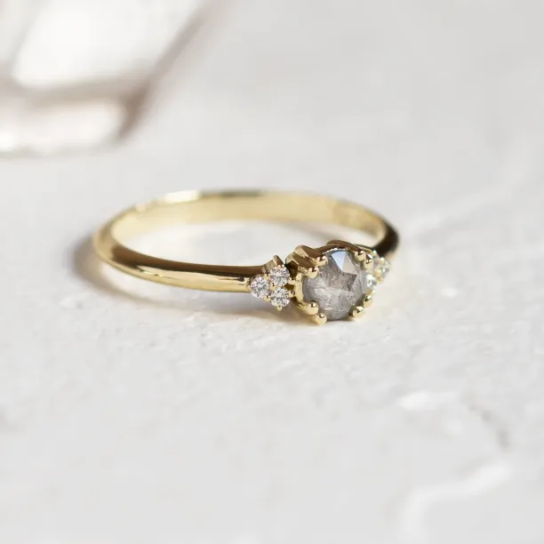 Gold ring with salt and pepper diamond MONNY Image