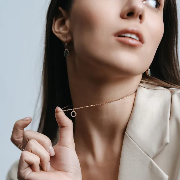 Visací náušnice s pear mechovými acháty a s diamanty ROYA Image