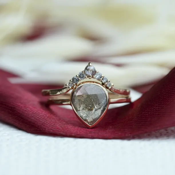 Gold set rings with salt and pepper diamonds PAULA Image