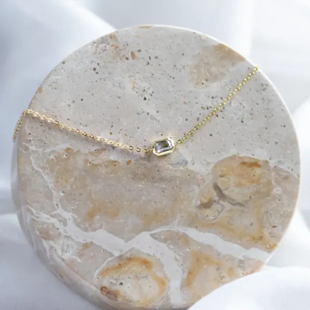 Minimalistický zlatý náramek se salt and pepper diamantem NAYA Image