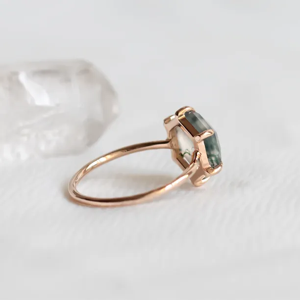 Gold ring with moss agate ELIONOR Image