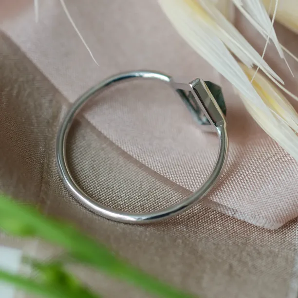 Gold ring with moss agate AUGUSTA Image