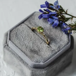 Gold ring with peridot and diamonds MONNY Thumbnail