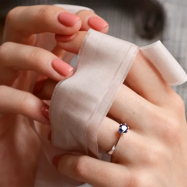 Unique gold ring with sapphire 0.5ct FLORA Image