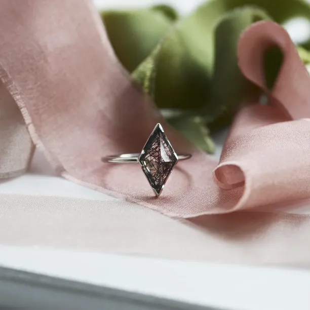 Gold ring with rutile quartz BENITO Image