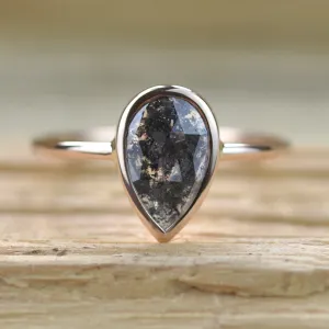 Gold engagement ring with salt and pepper diamond ARDALES Thumbnail