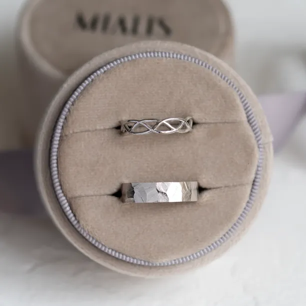 Propletené snubní prsteny ze zlata JAS Image