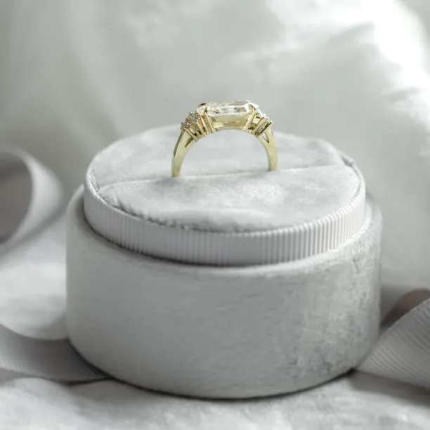 Originální prsten s moissanity ASTRID Image