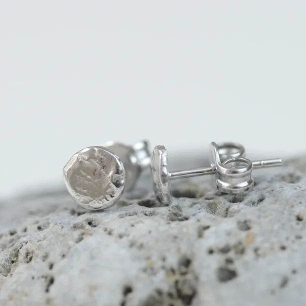 Original minimalist earrings made of gold RIMINI Image