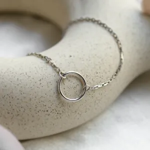 Minimalist gold bracelet with a circle KARME Thumbnail