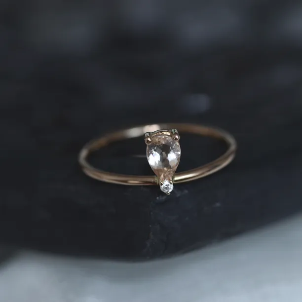Rose gold ring with morganite and diamond MORGAN Image