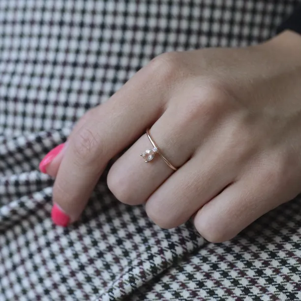 Rose gold ring with morganite and diamond MORGAN Image