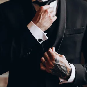 Snubní prsteny s tepaným povrchem ze zlata PERU Thumbnail