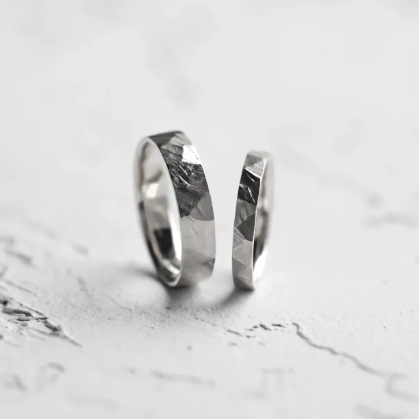 Platinum wedding rings with bevelled surface BOMM Image
