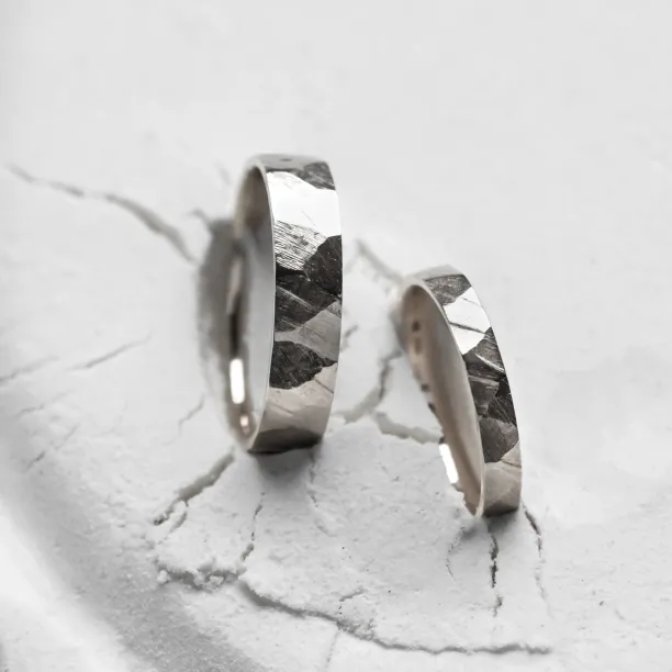 Platinum wedding rings with bevelled surface BOMM Image