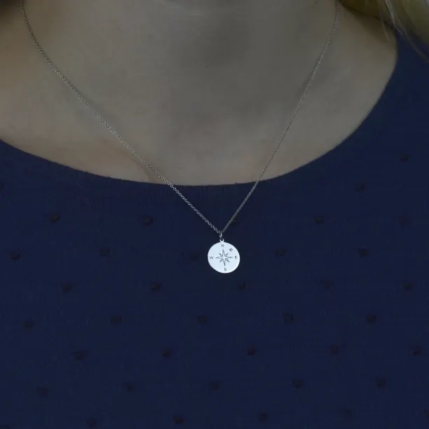 Zlatý přívěsek s kompasem a diamantem MAP Image