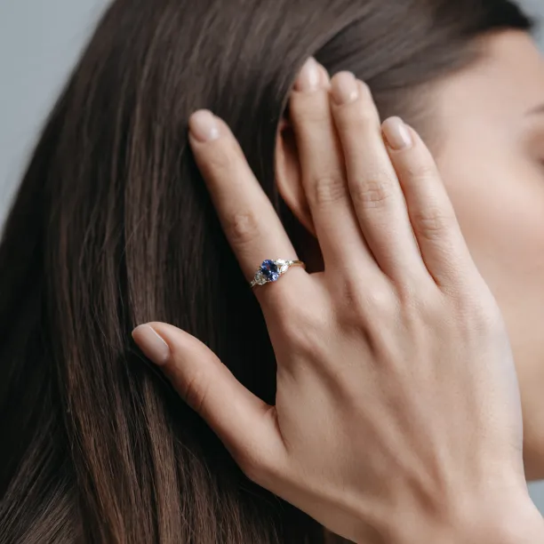 Vintage zásnubní prsten s tanzanitem a diamanty FIORA Image