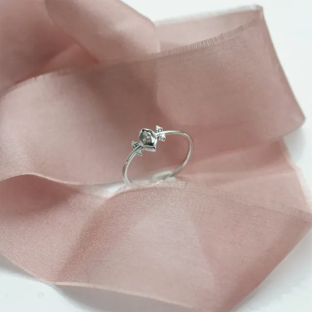 SABI gold ring with salt and pepper diamond 0.2ct Image