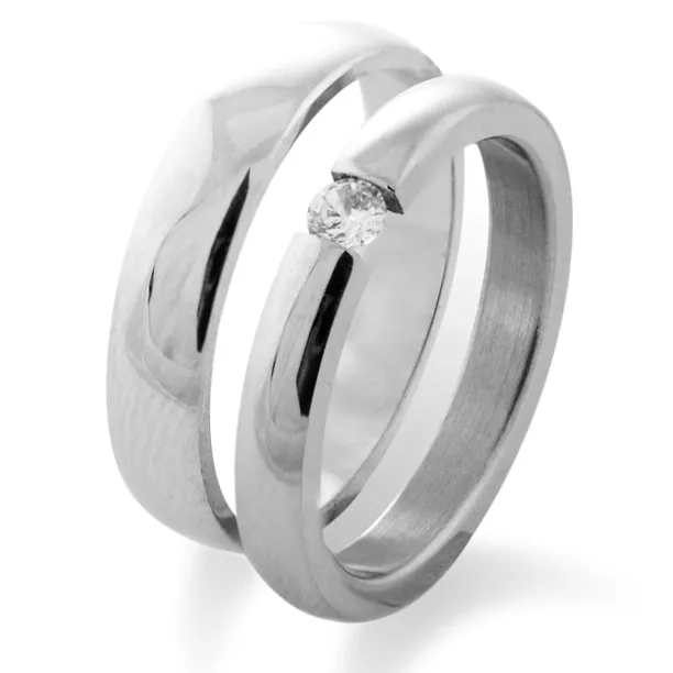 Platinum and diamond wedding rings MOLLE Image