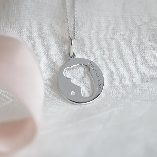 Zlatý přívěsek ve tvaru dětské stopy EIIA s diamantem  Image