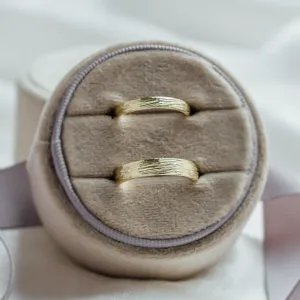 DRIS gold wedding rings Thumbnail