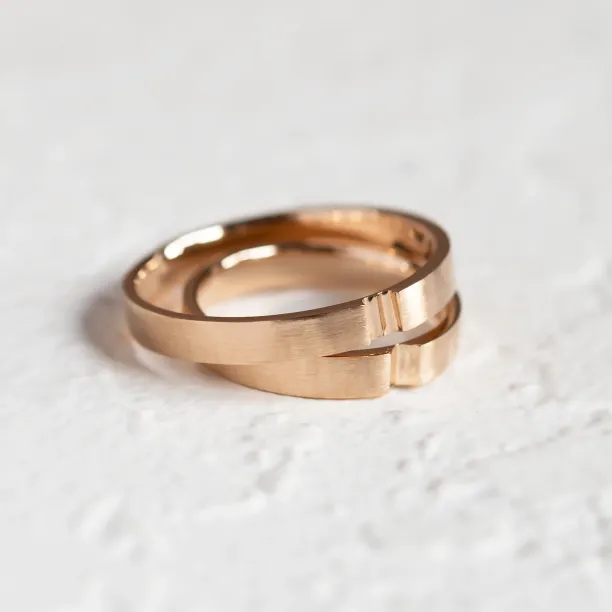 White gold wedding rings with a secret heart ADELIA  Image