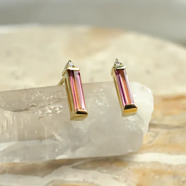 Geometrické náušnice s růžovými safíry a diamanty QUINN Image