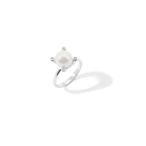 Pearl ring with diamonds ASTA Image