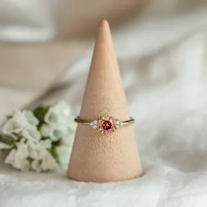 Gold ring with pink lab grown diamond and natural diamonds MONNYX