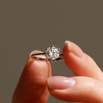 Jak poznat kvalitní diamant? Podle hodnocení 4C