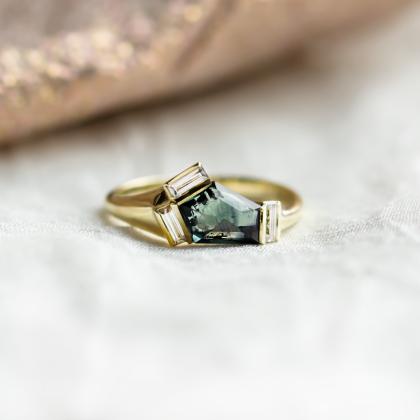 Propadněte kouzlu drahokamů. Objevte salt and pepper diamanty i barevné safíry