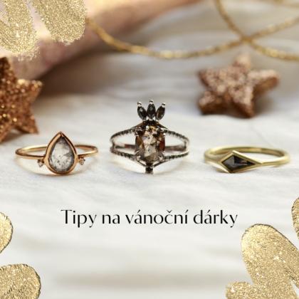 Čím letos potěšit ty nejdražší? Přinášíme vám tipy na dárky k Vánocům!