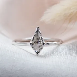 Alternative engagement ring salt'n'pepper diamond BLISS Thumbnail