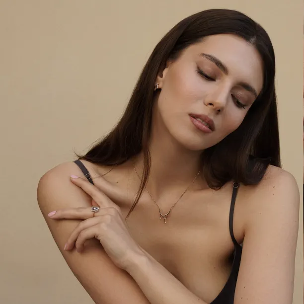 Minimalistické zlaté náušnice vlnky MIGNON Image