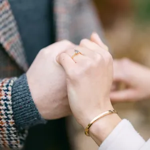 Gold ring with pear quartz OLLY Thumbnail