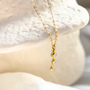 Minimalist diamond necklace MARIANNE Thumbnail