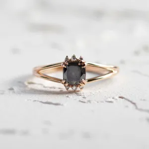 Originální prsten se salt and pepper a přírodními diamanty SALOMINA