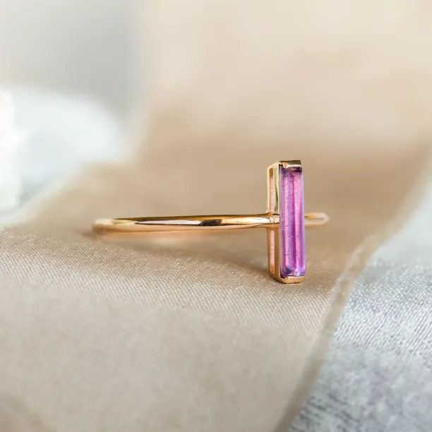 Minimalist amethyst ring NYX Image