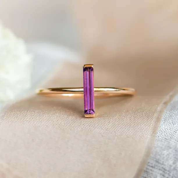 Minimalist amethyst ring NYX Image