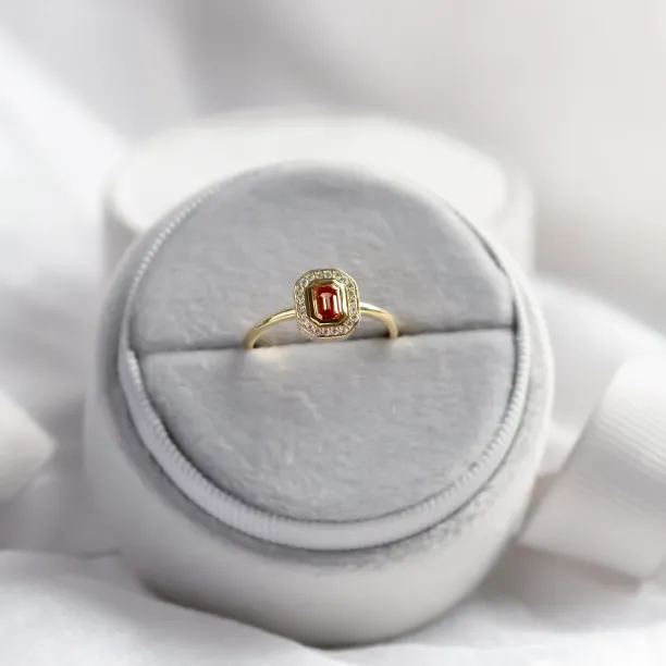 Art deco prsten s lab grown diamanty v růžové a bílé barvě MOANA Image